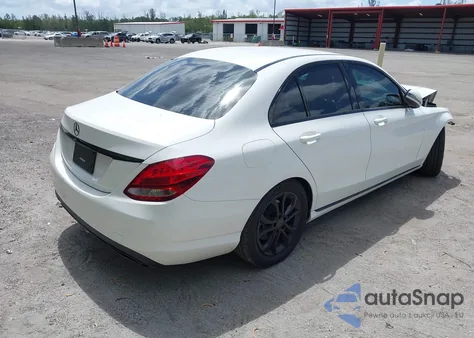 2017 Mercedes-Benz C 300 Luxury/Sport из США, поврежденный, VIN 55SWF4JB4HU206451